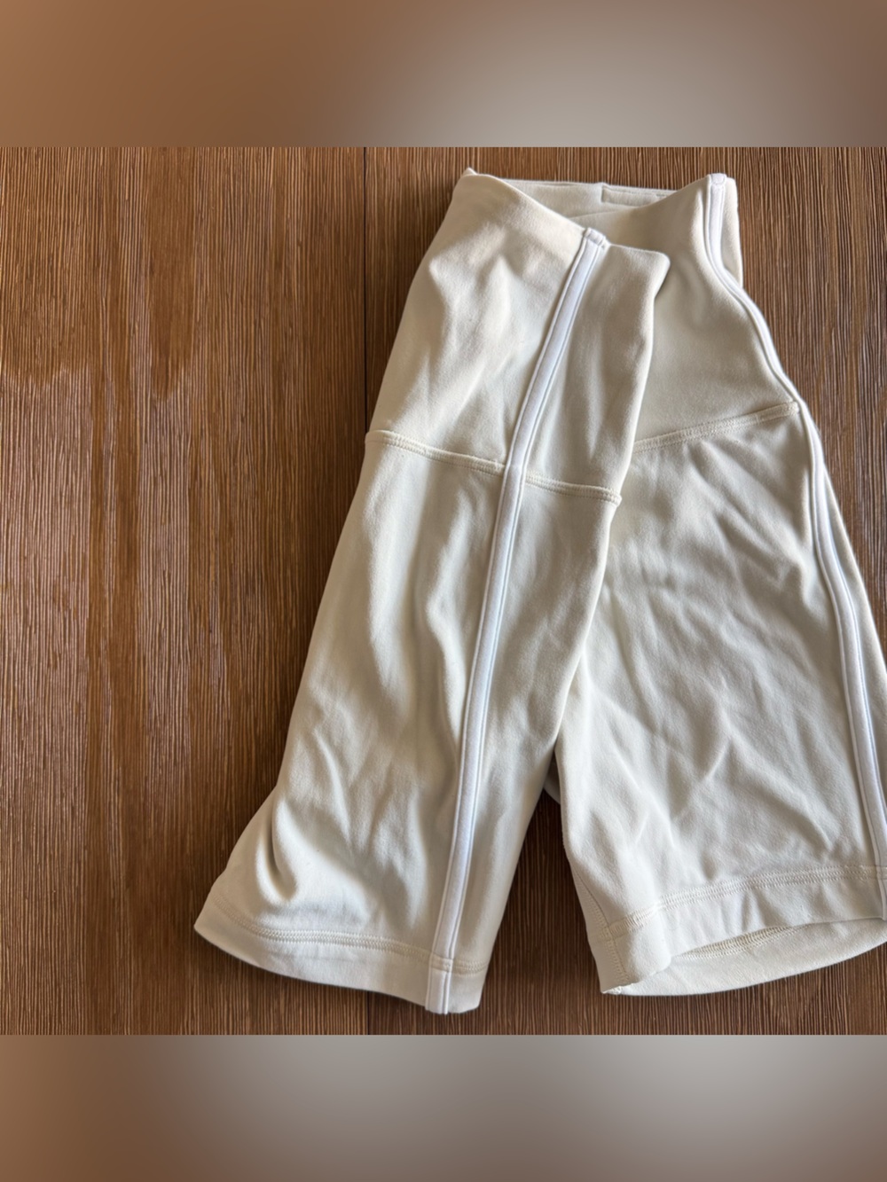 lululemon athletica align shorts Cream - Picture 2 of 4